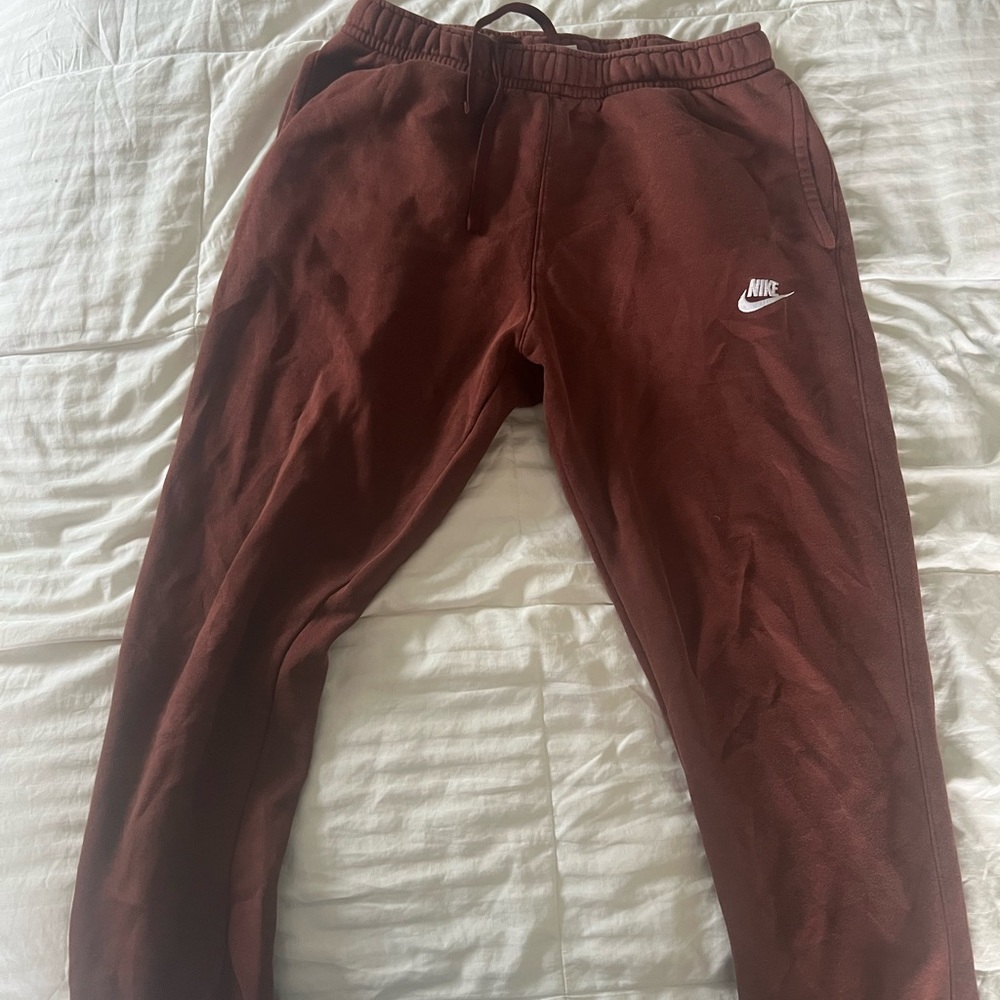 Nike sweatpants brown size Men’s medium